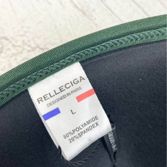 NEW RELLECIGA designed in Paris Gold Shimmer Green Leaf Tropical Bikini Top L - Picture 7 of 8